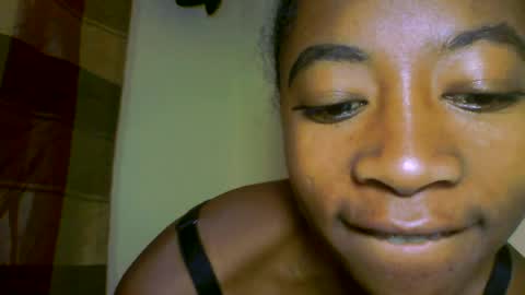 Snapshot of milennah chatting on 06-20-26, 05:43 milennah online show from 06-20-26, 05:43