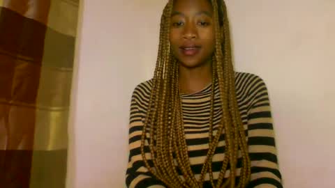 Snapshot of milennah chatting on 06-30-26, 11:17 milennah online show from 06-30-26, 11:17