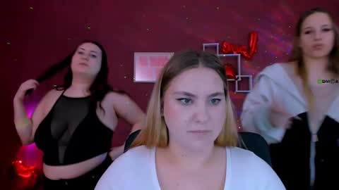 Snapshot of miles_candy chatting on 02-15-26, 07:43 Sweet Miles online show from 02-15-26, 07:43