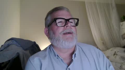 Snapshot of milesnash chatting on 09-27-25, 05:56 Miles Nash online show from 09-27-25, 05:56