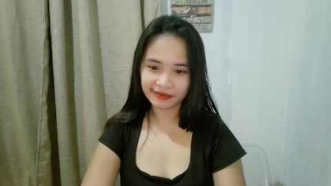 Snapshot of miletera chatting on 10-27-25, 03:10 miletera online show from 10-27-25, 03:10