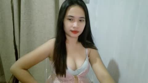 Snapshot of miletera chatting on 10-29-25, 01:46 miletera online show from 10-29-25, 01:46