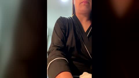 Snapshot of milf__pretty chatting on 05-29-26, 10:35 Melissa online show from 05-29-26, 10:35