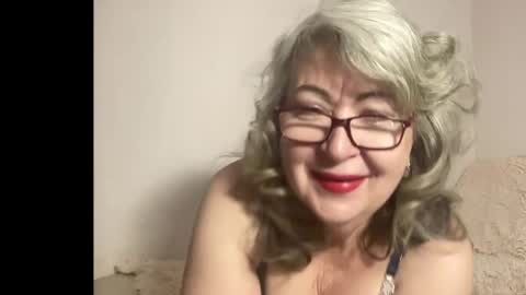 Snapshot of milf_charlotty chatting on 05-15-26, 01:45 Charlotte online show from 05-15-26, 01:45