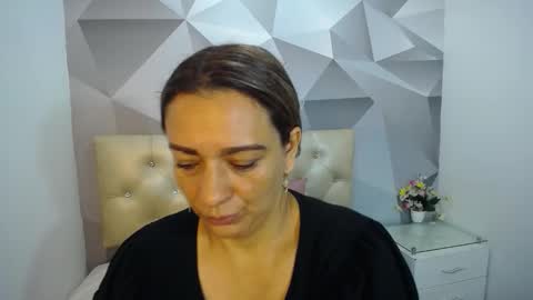 milf_hugeboobs online show from 11-10-25, 10:47