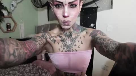 Isabella online show from 11-10-25, 01:10