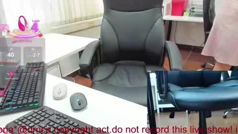 Viktoria online show from 12-18-25, 10:54