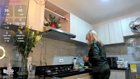 Snapshot of milfashley chatting on 01-22-25, 05:06 ASHLEY online show from 01-22-25, 05:06