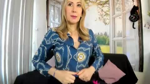 Snapshot of milfashley chatting on 03-19-26, 12:53 ASHLEY online show from 03-19-26, 12:53