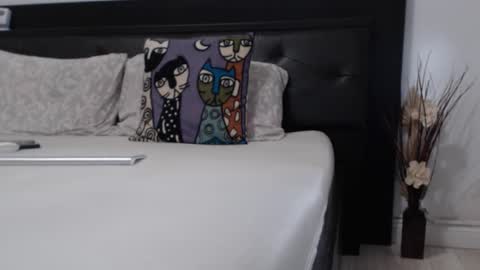 milfa online show from 09-30-25, 07:35