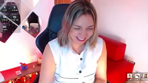 Sara  online show from 07-10-26, 10:51