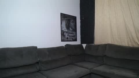 milioncouple online show from 12-23-25, 03:59