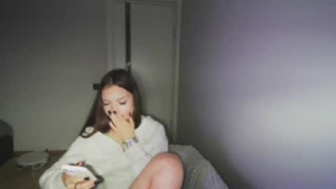 Snapshot of milipia chatting on 06-22-26, 09:45 milipia online show from 06-22-26, 09:45