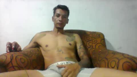 Snapshot of milkhammer chatting on 02-08-25, 04:03 Hammer online show from 02-08-25, 04:03