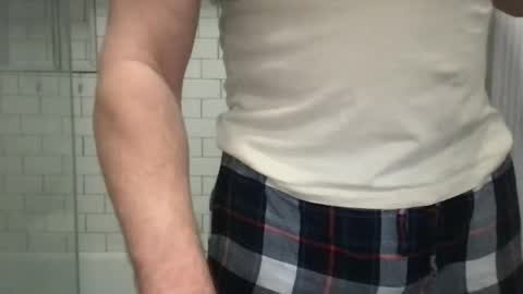 Snapshot of milkitdaddy chatting on 12-14-24, 02:56 milkitdaddy online show from 12-14-24, 02:56