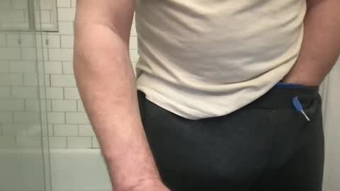 Snapshot of milkitdaddy chatting on 12-18-24, 02:10 milkitdaddy online show from 12-18-24, 02:10