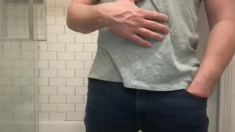 Snapshot of milkitdaddy chatting on 12-24-24, 03:27 milkitdaddy online show from 12-24-24, 03:27