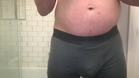 Snapshot of milkitdaddy chatting on 02-08-25, 01:22 milkitdaddy online show from 02-08-25, 01:22