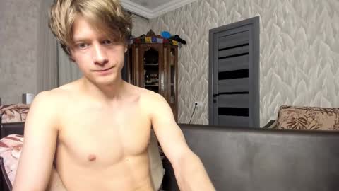 Isaac online show from 03-26-26, 08:25