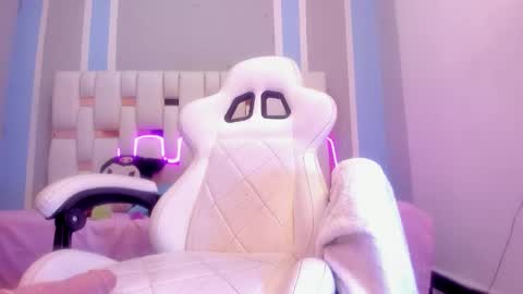 Snapshot of milkwhore1 chatting on 02-10-26, 08:02 Michelle online show from 02-10-26, 08:02