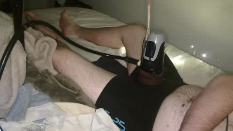 milky_fish online show from 11-20-25, 08:47