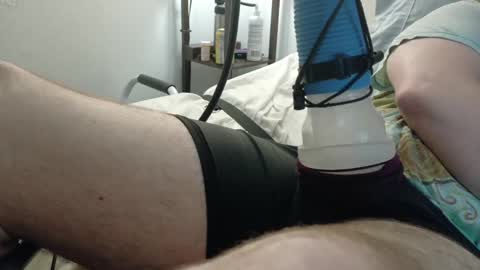 milky_fish online show from 04-12-26, 05:23
