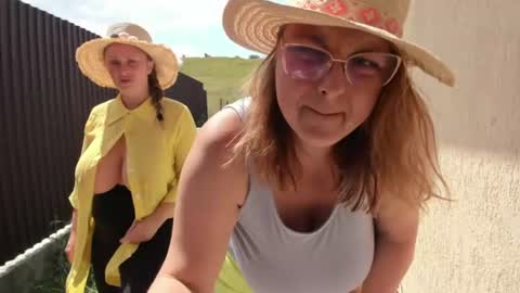 Livia online show from 07-25-26, 11:19