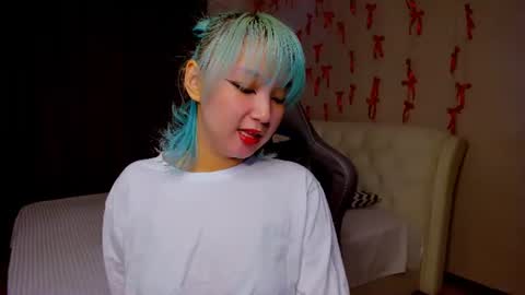 Milla or just Mi online show from 06-25-26, 01:04