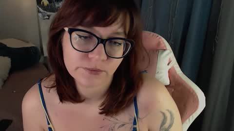 Snapshot of millapoolys chatting on 02-21-26, 07:59 Milla online show from 02-21-26, 07:59