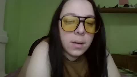 Snapshot of millasourety chatting on 02-05-26, 12:43 MillaSourety online show from 02-05-26, 12:43