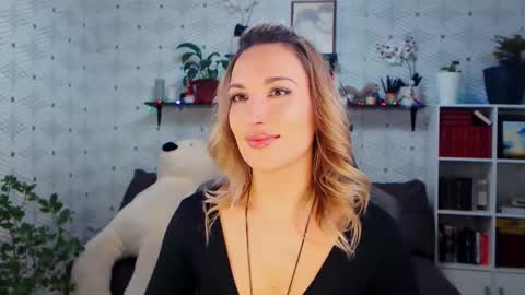 Snapshot of millaxqueen chatting on 01-10-26, 03:25 MillaXQueen online show from 01-10-26, 03:25