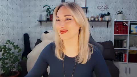 MillaXQueen online show from 03-29-26, 05:40