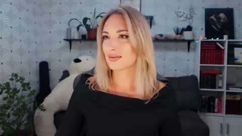 Snapshot of millaxqueen chatting on 07-12-26, 03:14 MillaXQueen online show from 07-12-26, 03:14