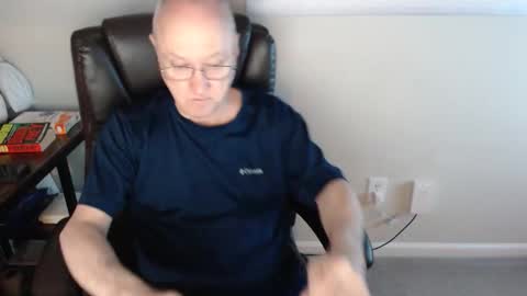 Snapshot of millenium0129 chatting on 04-24-26, 12:35 millenium0129 online show from 04-24-26, 12:35