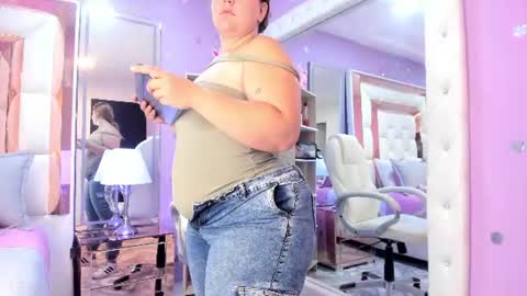 Snapshot of millers_rousse chatting on 06-12-26, 01:21 millers_rousse online show from 06-12-26, 01:21