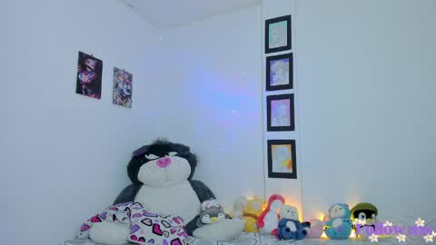 Snapshot of millie_lamar chatting on 04-24-26, 05:59 online show from 04-24-26, 05:59