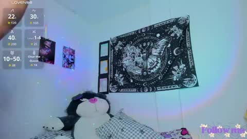 Snapshot of millie_lamar chatting on 05-12-26, 10:34 online show from 05-12-26, 10:34