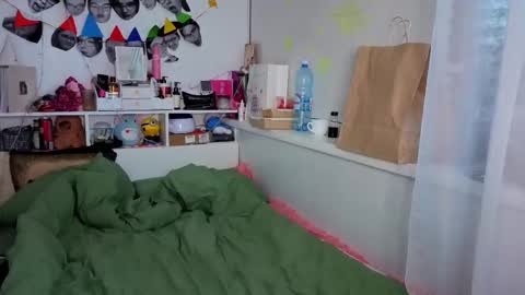 Millie online show from 10-26-25, 03:12