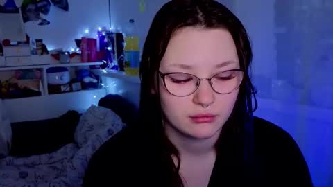 Millie online show from 11-08-25, 02:45