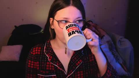 Millie online show from 05-22-26, 08:42