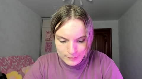 mili-kira online show from 05-23-26, 04:39