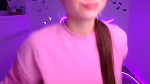 Milly online show from 11-24-25, 12:16