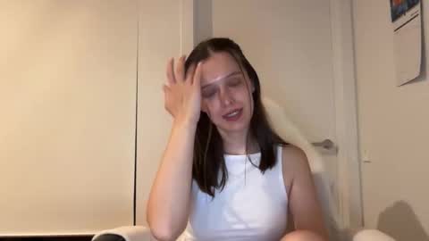 Snapshot of millypetite chatting on 10-09-25, 08:56 Milly online show from 10-09-25, 08:56