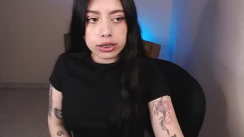 Snapshot of millyx_ chatting on 06-21-26, 02:25 Emily online show from 06-21-26, 02:25