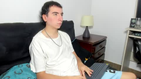 milogm_ online show from 06-10-26, 08:41