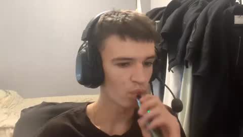 Denis online show from 06-18-26, 11:47