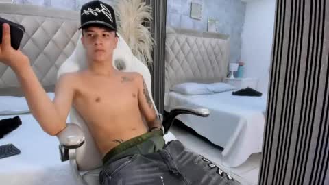 Milo online show from 04-16-26, 08:31