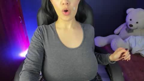 Milu Fontier online show from 12-16-25, 03:33