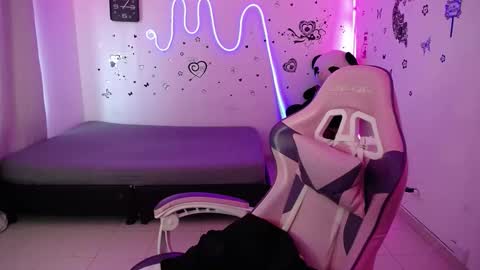 Milusolers online show from 11-30-25, 01:15