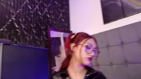 Snapshot of miluv19 chatting on 11-23-25, 07:46 miluv19 online show from 11-23-25, 07:46
